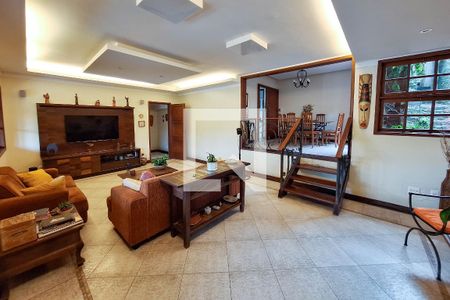 Sala 1 de casa à venda com 4 quartos, 400m² em Maravista, Niterói