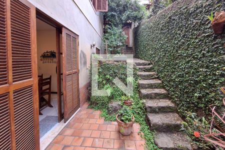 Casa à venda com 400m², 4 quartos e 2 vagas Casa à venda com 400m², 4 quartos e 2 vagasJardim