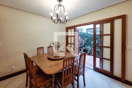 Sala 2 de casa à venda com 4 quartos, 400m² em Maravista, Niterói