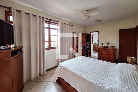 Casa à venda com 400m², 4 quartos e 2 vagas Casa à venda com 400m², 4 quartos e 2 vagasSuíte