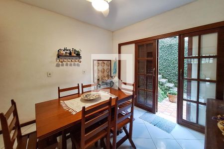 Casa à venda com 400m², 4 quartos e 2 vagas Casa à venda com 400m², 4 quartos e 2 vagasCopa