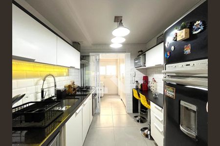 Apartamento à venda com 103m², 3 quartos e 2 vagasCozinha