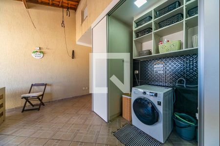 Apartamento à venda com 132m², 2 quartos e 1 vagaÁrea de Serviço