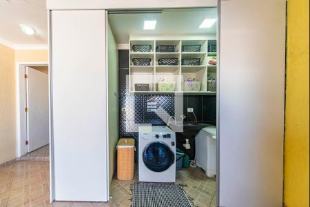 Apartamento à venda com 132m², 2 quartos e 1 vagaÁrea de Serviço