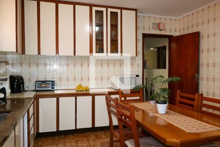 Casa à venda com 245m², 3 quartos e 7 vagasCozinha