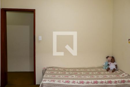 Casa à venda com 245m², 3 quartos e 7 vagasQuarto 2