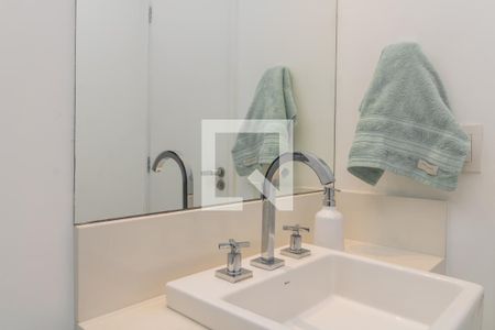 Apartamento à venda com 95m², 3 quartos e 2 vagas Apartamento à venda com 95m², 3 quartos e 2 vagasBanheiro
