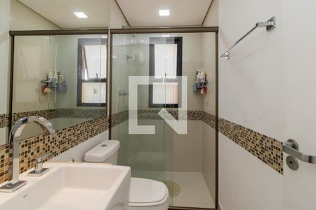 Apartamento à venda com 95m², 3 quartos e 2 vagas Apartamento à venda com 95m², 3 quartos e 2 vagasBanheiro da Suite