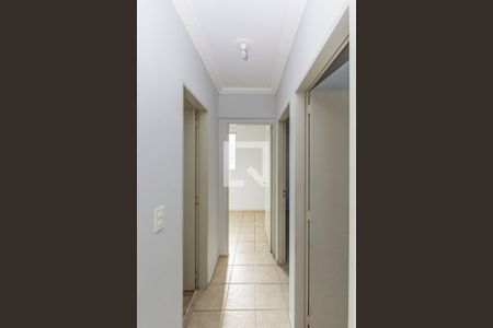 Corredor de apartamento para alugar com 3 quartos, 76m² em Caiçara-adelaide, Belo Horizonte