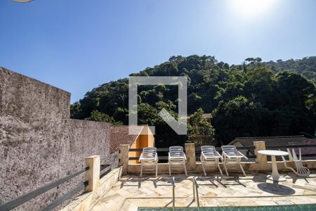 Casa de condomínio para alugar com 237m², 3 quartos e 5 vagas Casa de condomínio para alugar com 237m², 3 quartos e 5 vagasVista