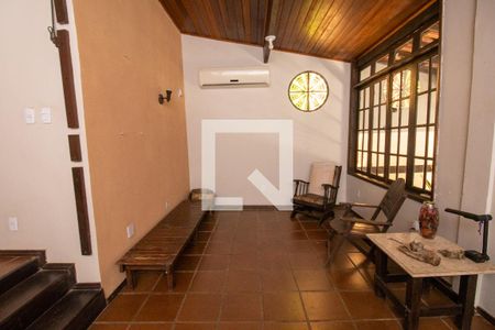 Sala de casa de condomínio para alugar com 3 quartos, 237m² em Freguesia (jacarepaguá), Rio de Janeiro