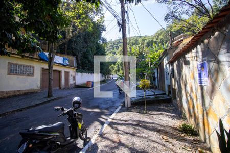 Casa de condomínio para alugar com 237m², 3 quartos e 5 vagas Casa de condomínio para alugar com 237m², 3 quartos e 5 vagasVista da Rua