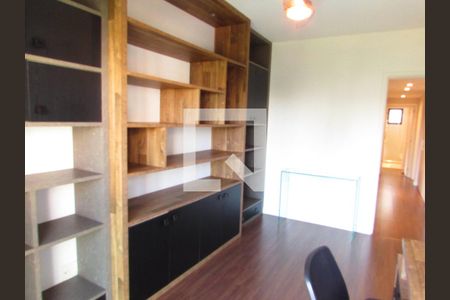 Apartamento à venda com 191m², 3 quartos e 3 vagasEscritório