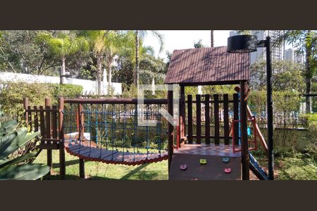 Apartamento à venda com 191m², 3 quartos e 3 vagasÁrea comum - Playground