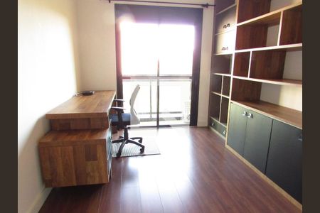 Apartamento à venda com 191m², 3 quartos e 3 vagasEscritório