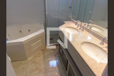 Apartamento à venda com 191m², 3 quartos e 3 vagasBanheiro da Suíte Master