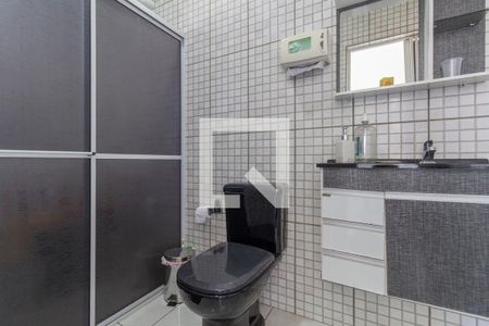 Casa à venda com 800m², 3 quartos e 4 vagas Casa à venda com 800m², 3 quartos e 4 vagasBanheiro Externo