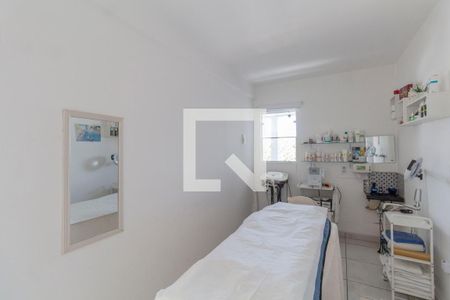 Casa à venda com 800m², 3 quartos e 4 vagas Casa à venda com 800m², 3 quartos e 4 vagasÁrea externa - Salão