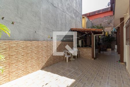 Casa à venda com 800m², 3 quartos e 4 vagas Casa à venda com 800m², 3 quartos e 4 vagasQuintal