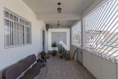 Casa à venda com 800m², 3 quartos e 4 vagas Casa à venda com 800m², 3 quartos e 4 vagasVaranda Salão