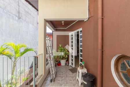 Casa à venda com 800m², 3 quartos e 4 vagas Casa à venda com 800m², 3 quartos e 4 vagasVaranda