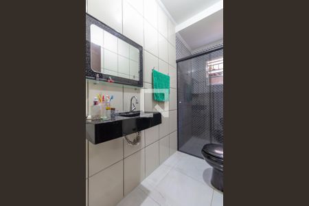 Casa à venda com 800m², 3 quartos e 4 vagas Casa à venda com 800m², 3 quartos e 4 vagasBanheiro