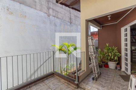 Casa à venda com 800m², 3 quartos e 4 vagas Casa à venda com 800m², 3 quartos e 4 vagasVaranda