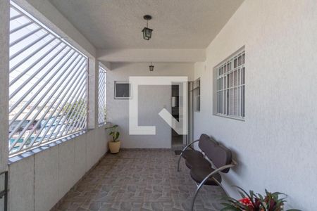 Casa à venda com 800m², 3 quartos e 4 vagas Casa à venda com 800m², 3 quartos e 4 vagasVaranda Salão