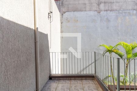 Casa à venda com 800m², 3 quartos e 4 vagas Casa à venda com 800m², 3 quartos e 4 vagasVaranda