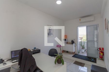 Casa à venda com 800m², 3 quartos e 4 vagas Casa à venda com 800m², 3 quartos e 4 vagasÁrea externa - Salão