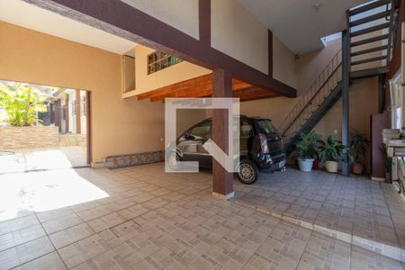 Casa à venda com 800m², 3 quartos e 4 vagas Casa à venda com 800m², 3 quartos e 4 vagasGaragem