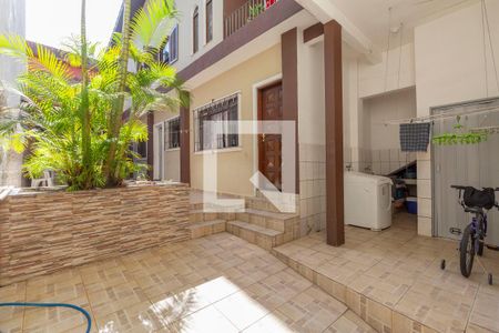 Casa à venda com 800m², 3 quartos e 4 vagas Casa à venda com 800m², 3 quartos e 4 vagasQuintal