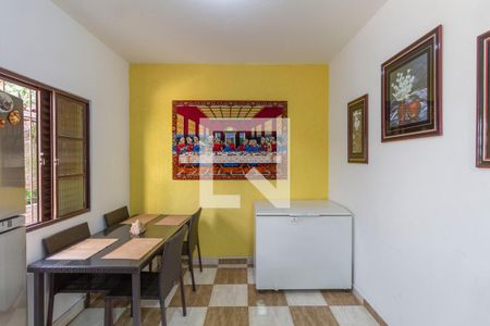 Casa à venda com 800m², 3 quartos e 4 vagas Casa à venda com 800m², 3 quartos e 4 vagasCozinha