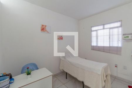 Casa à venda com 800m², 3 quartos e 4 vagas Casa à venda com 800m², 3 quartos e 4 vagasÁrea externa - Salão