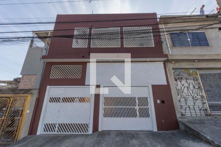Casa à venda com 800m², 3 quartos e 4 vagas Casa à venda com 800m², 3 quartos e 4 vagasFachada