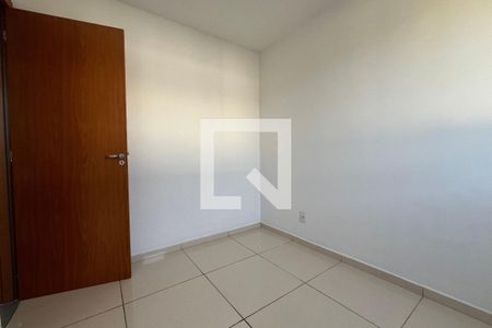 Quarto 2 de apartamento para alugar com 2 quartos, 44m² em Parque Santa Rosa, Suzano