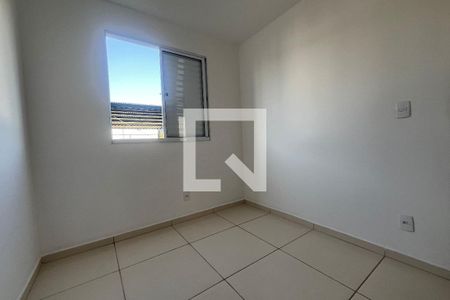Quarto 2 de apartamento para alugar com 2 quartos, 44m² em Parque Santa Rosa, Suzano