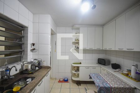 Casa à venda com 120m², 2 quartos e 2 vagasCozinha
