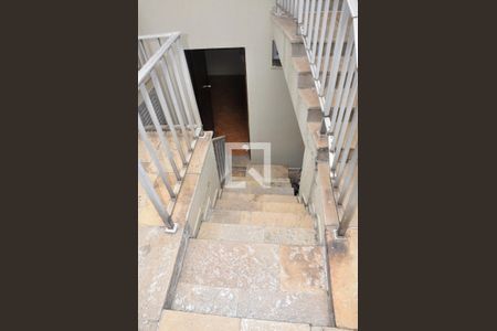 Casa à venda com 303m², 6 quartos e 5 vagasEscada - Área de Serviço e Dispensa