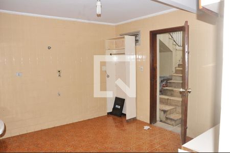 Casa à venda com 303m², 6 quartos e 5 vagasEscada - Área de Serviço