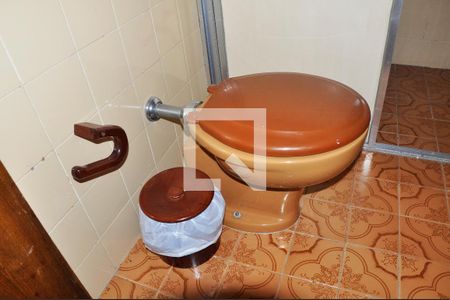 Casa à venda com 303m², 6 quartos e 5 vagasEdícula - Banheiro