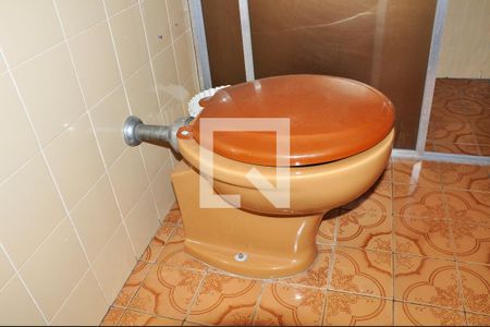 Casa à venda com 303m², 6 quartos e 5 vagasBanheiro Social