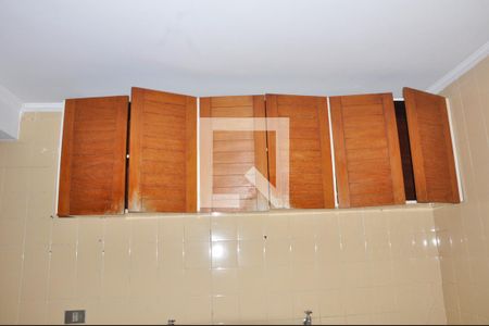 Casa à venda com 303m², 6 quartos e 5 vagasEscada - Área de Serviço