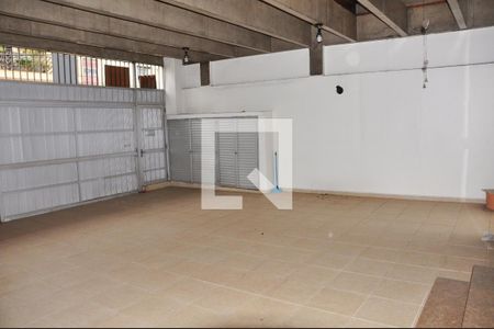 Casa à venda com 303m², 6 quartos e 5 vagasGaragem