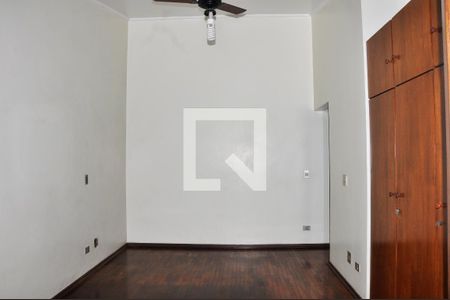 Casa à venda com 303m², 6 quartos e 5 vagasQuarto 01 - Suíte e Closet