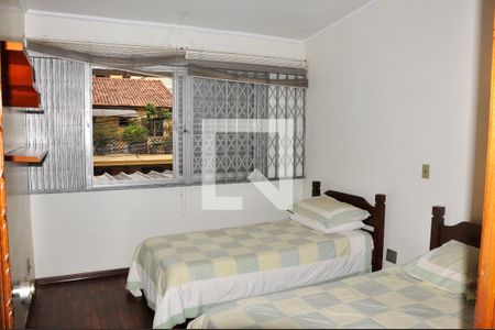 Casa à venda com 303m², 6 quartos e 5 vagasQuarto 02