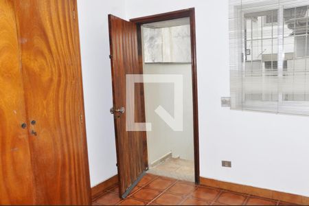 Casa à venda com 303m², 6 quartos e 5 vagasEdícula - Quarto