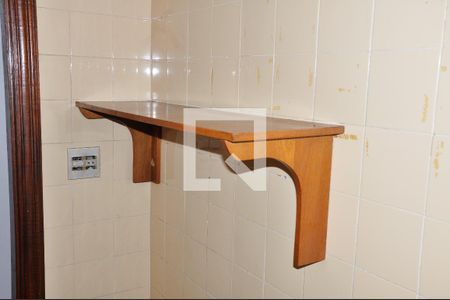 Casa à venda com 303m², 6 quartos e 5 vagasEdícula - Cozinha