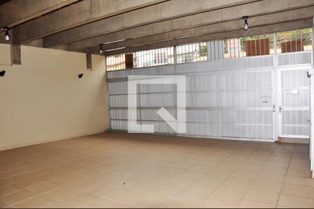 Casa à venda com 303m², 6 quartos e 5 vagasGaragem