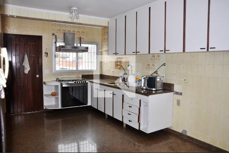 Casa à venda com 303m², 6 quartos e 5 vagasCozinha